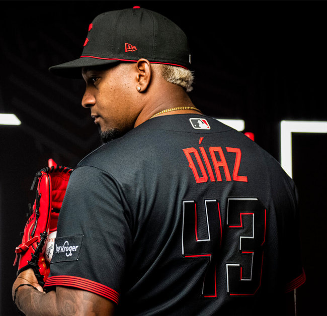  Men's Cincinnati Reds #43 Alexis Diaz Nike Black 2023 City Connect Jersey 
