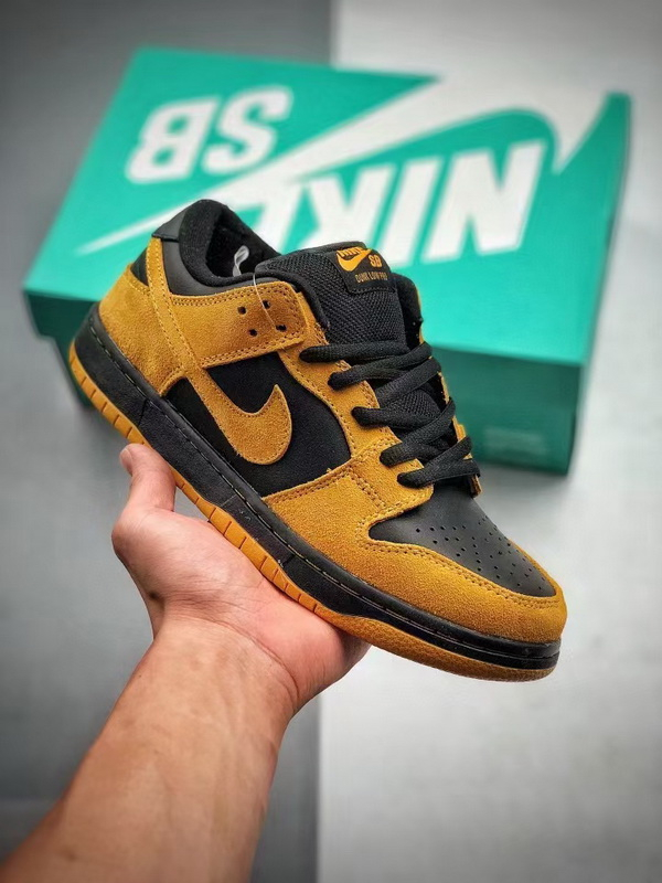 sb dunk golf shoes