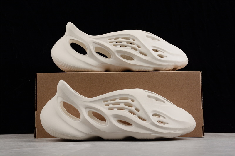 YZY Foam Runner Men Shoes 015