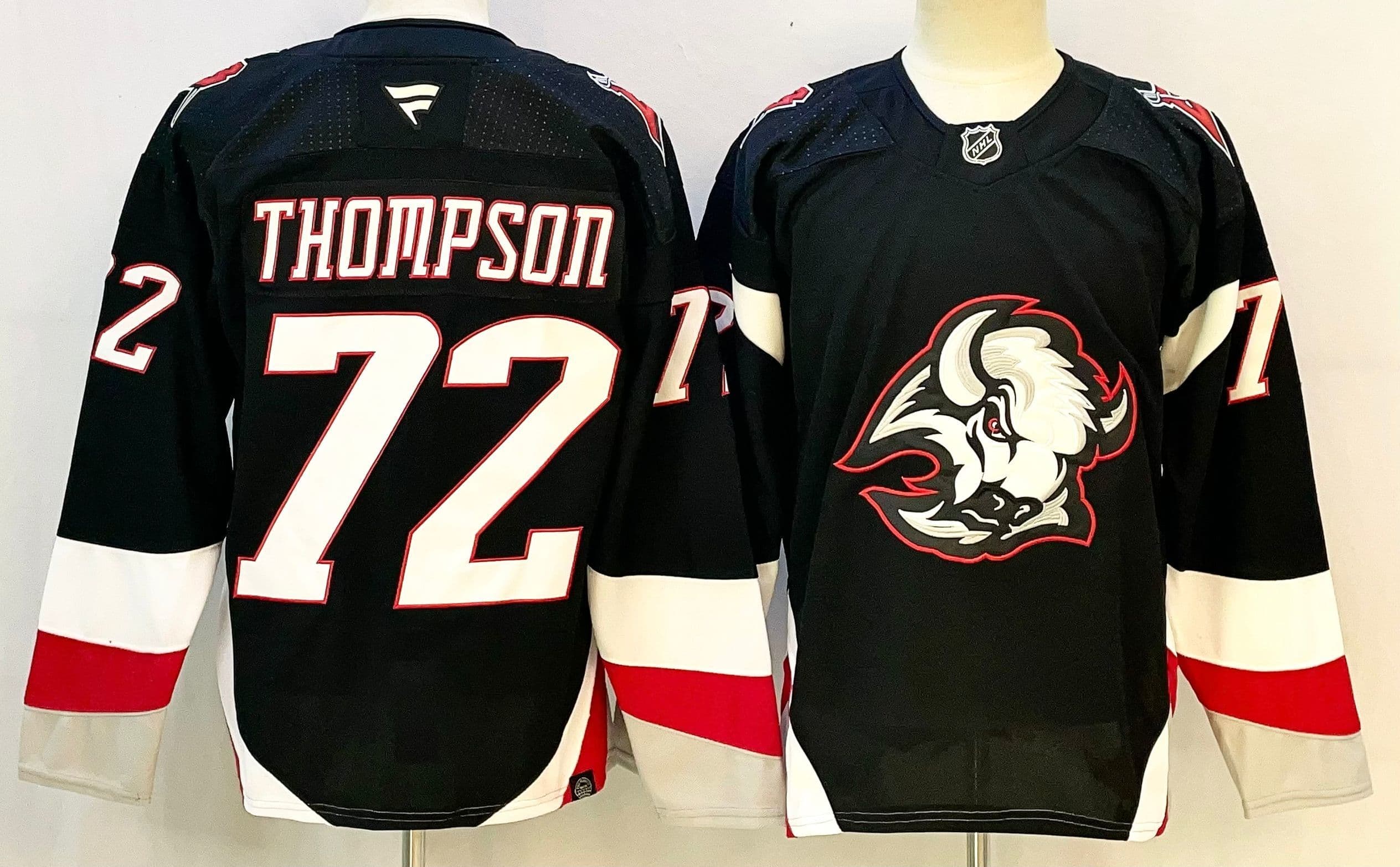 Buffalo Sabres #72  THOMPSON