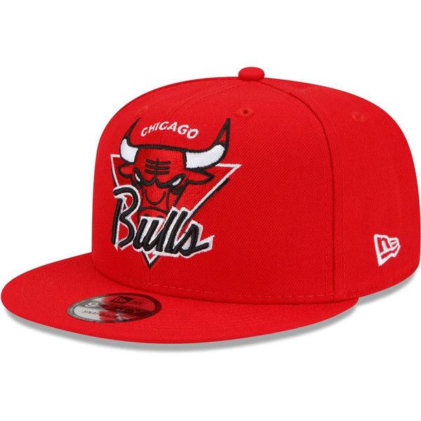 Bulls Red Snapback Hat --TX