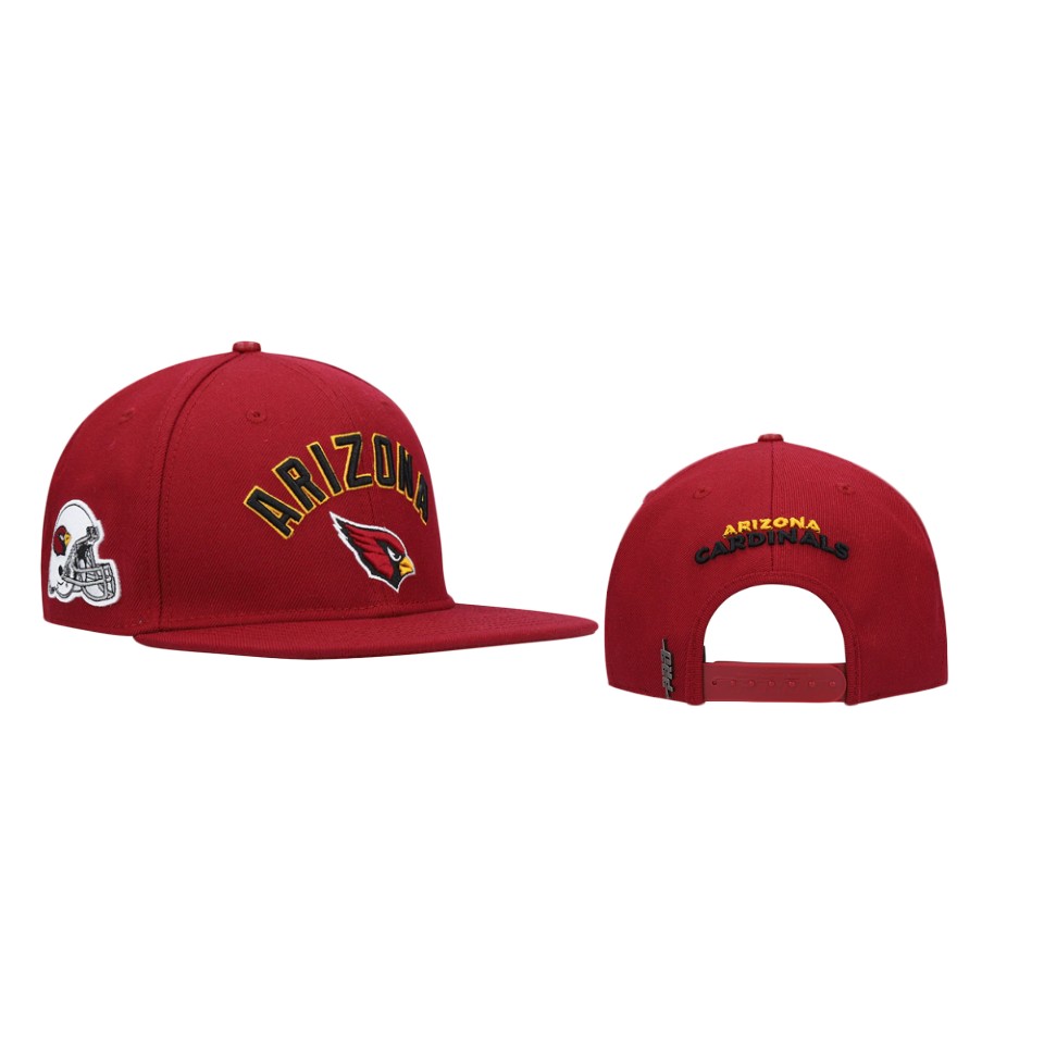 Cardinals Cardinal Stacked Pro Standard Snapback Hat