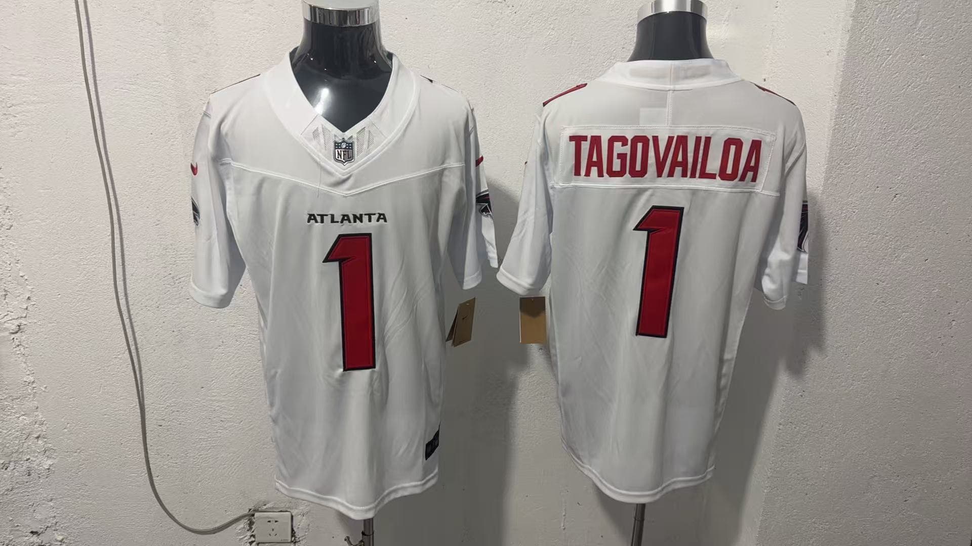 Men's Atlanta Falcons 2026 Vapor Limited Jersey - All Stitched Tua Tagovailoa 1