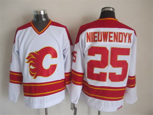 Men's Calgary Flames #25 Joe Nieuwendyk 1989 White CCM Vintage Throwback Stitched Jersey