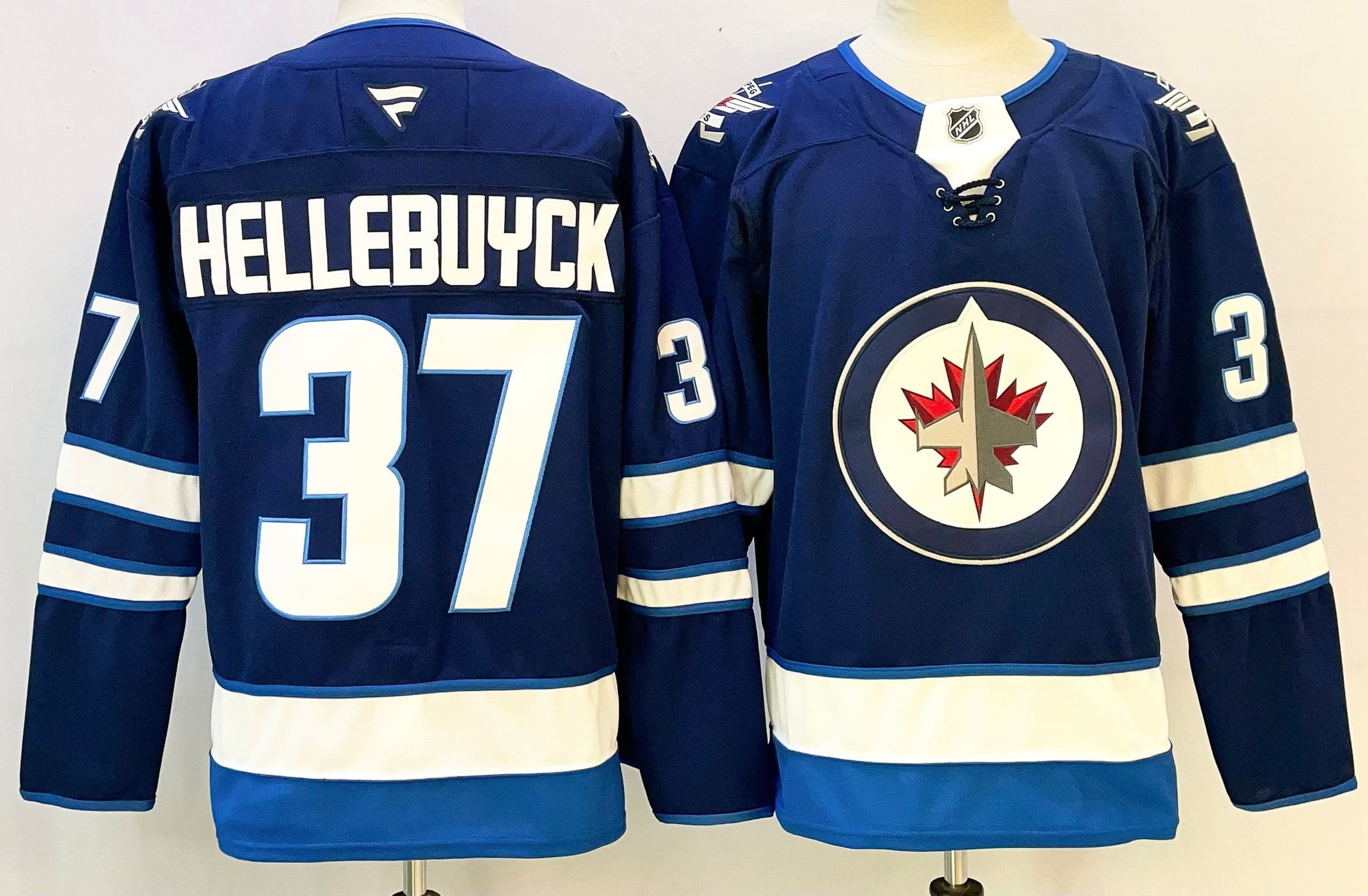 Men's Winnipeg Jets Connor Hellebuyck #37