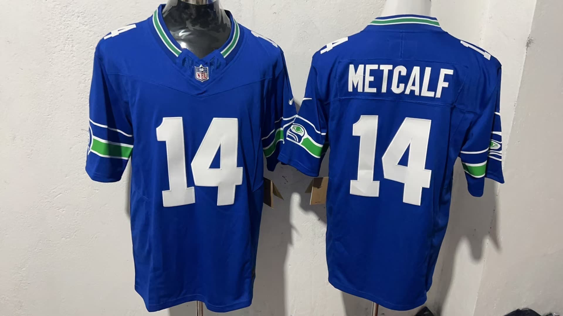 Men’s Seattle Seahawks   Vapor Limited Jersey – All Stitched  Sam Darnold  14