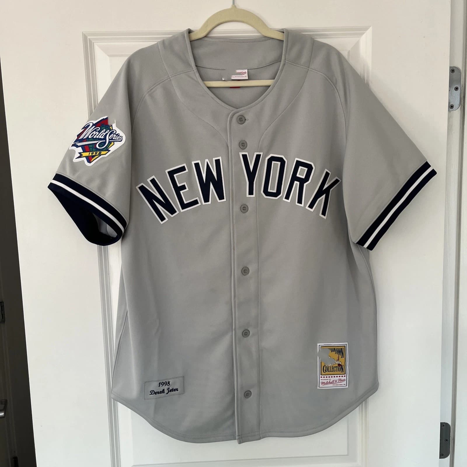 Mitchell & Ness 1998 Derek Jeter New York Yankees Jersey