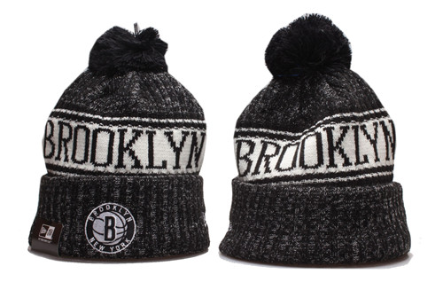 Nets Team Logo Cuffed Pom Knit Hat YP