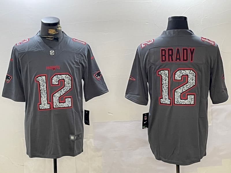 New England Patriots #12 Tom  Brady   Jersey