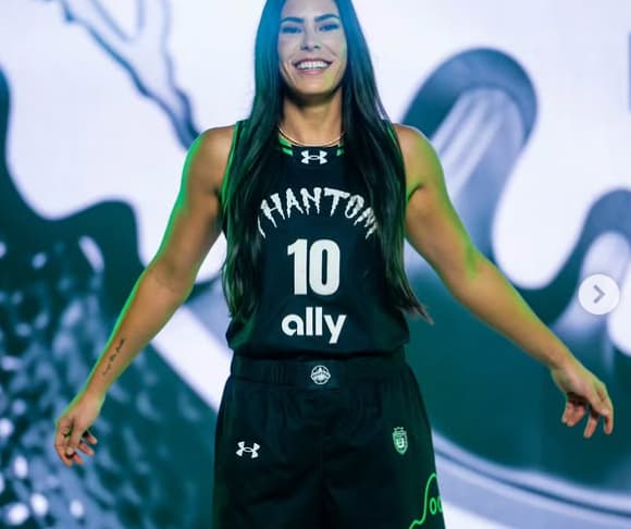 Phantom Basketball Club Under Armour Jersey Kelsey  Plum #10