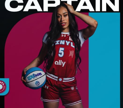 Vinyl Basketball Club Under Armour Jersey Dearica  Hamby #5