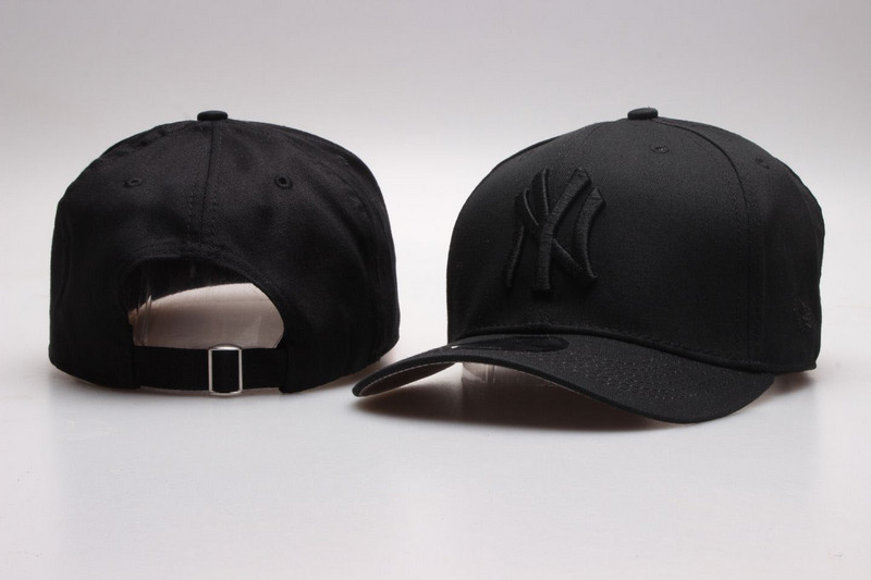Yankees Team Logo All Black Adjustable Hat YP