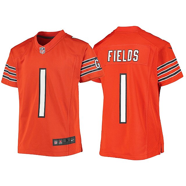 justin-fields-game-chicago-bears-orange-jersey-middle