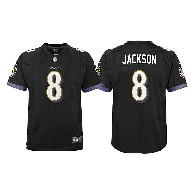 lamar-jackson-game-baltimore-ravens-black-jersey-middle