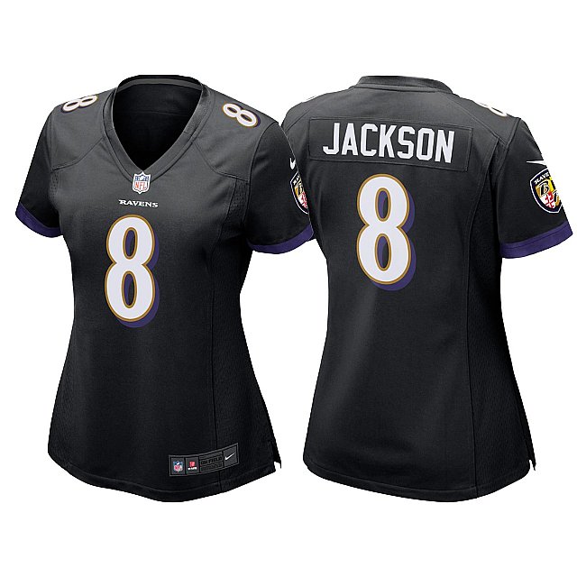 lamar-jackson-ravens-game-black-jersey-middle